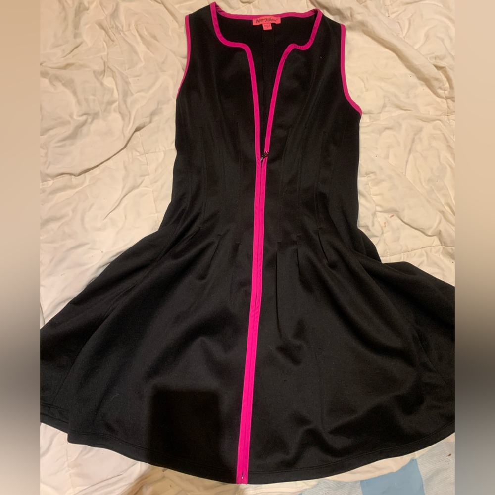 Y2K Betsy Johnson Black Dress with vibrant Pink Trim